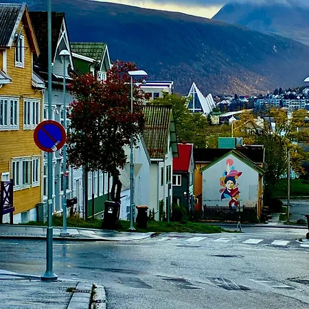 The Heart Of Tromso, Three Floors And Modern Appartement *